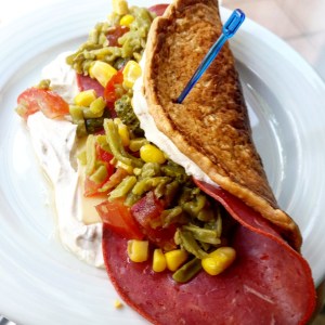 gefüllter Tomatenwrap